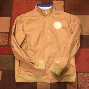 NIKE SPORTSWEAR JACKET